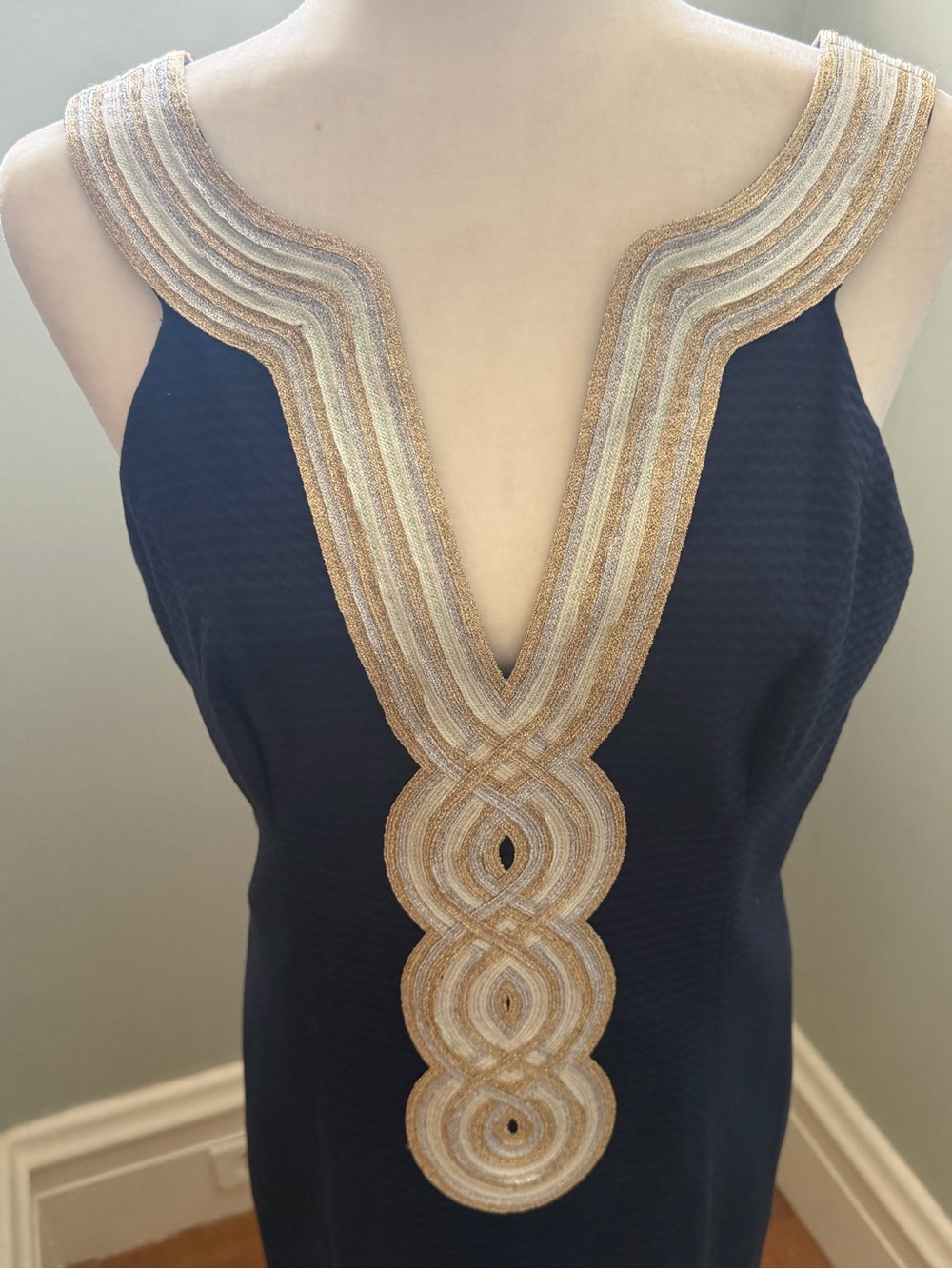Lilly Pulitzer Navy Embellished Shift Dress Size 8 Gold Metallic Trim Cotton - Picture 7 of 10